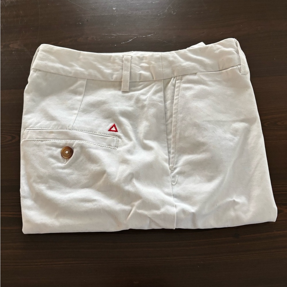 Tabs Bermuda White Bermuda Shorts